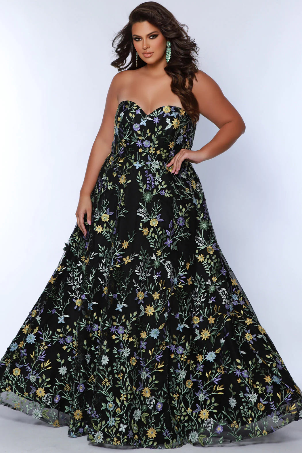 This Sydneys Closet SC7381 long prom dress is perfect for formal occasions or special evenings out. Featuring a plus size A-line silhouette, a sweetheart neckline, and a striking floral pattern, this stylish dress is sure to bring a touch of elegance and glamour to your look. Unleash your romantic side in our 'Watch Me Bloom' formal dress! 