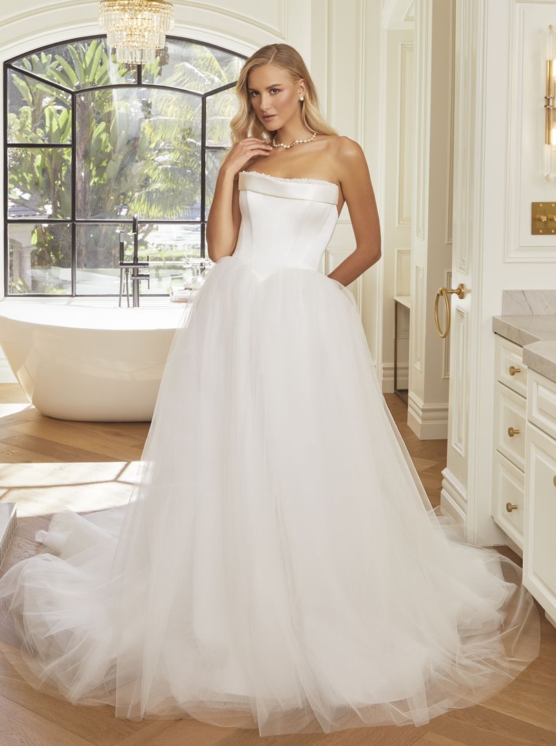 Casablanca Bridal 2567 Hepburn Wedding Dress Basque Waist Ballgown