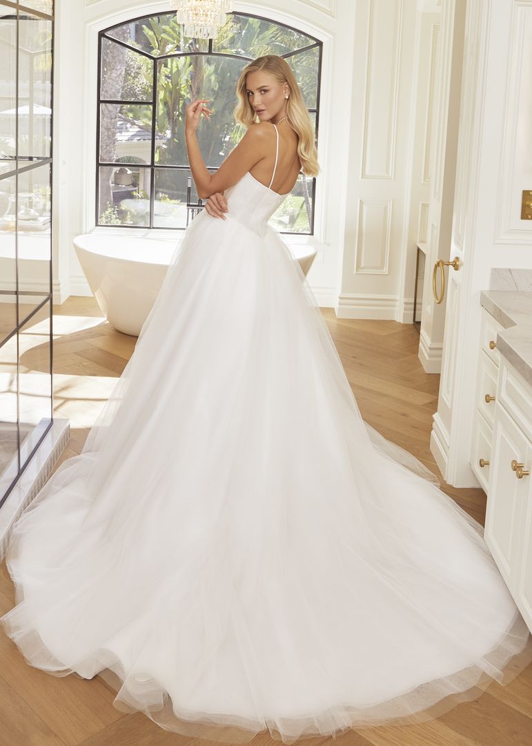 Casablanca Bridal 2567 Hepburn Wedding Dress Basque Waist Ballgown