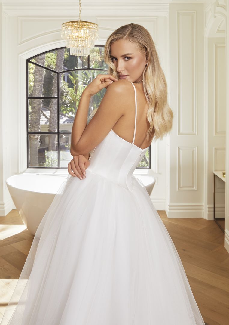 Casablanca Bridal 2567 Hepburn Wedding Dress Basque Waist Ballgown