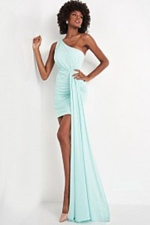 Jovani 04153 is a short fitted one shoulder cocktail dress. Embellished with scattered crystal rhinestones, Ruched shoulder & ruching leading up to the long draped sash along the hip. crystal accents disperse as they fall down the train. Great for any formal event!  Prom, Pageant and Evening Formal Wear Cocktail Dress.   Colors: Mint  Size:  4